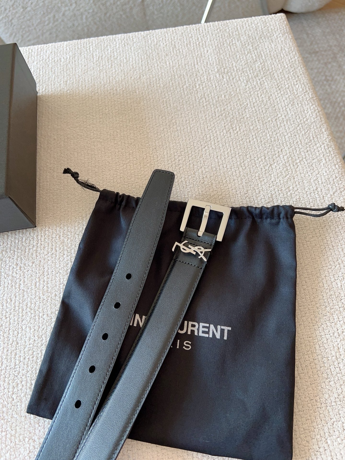 YSL 25S BELT 30 MM IN BLACK CALFSKIN 588784