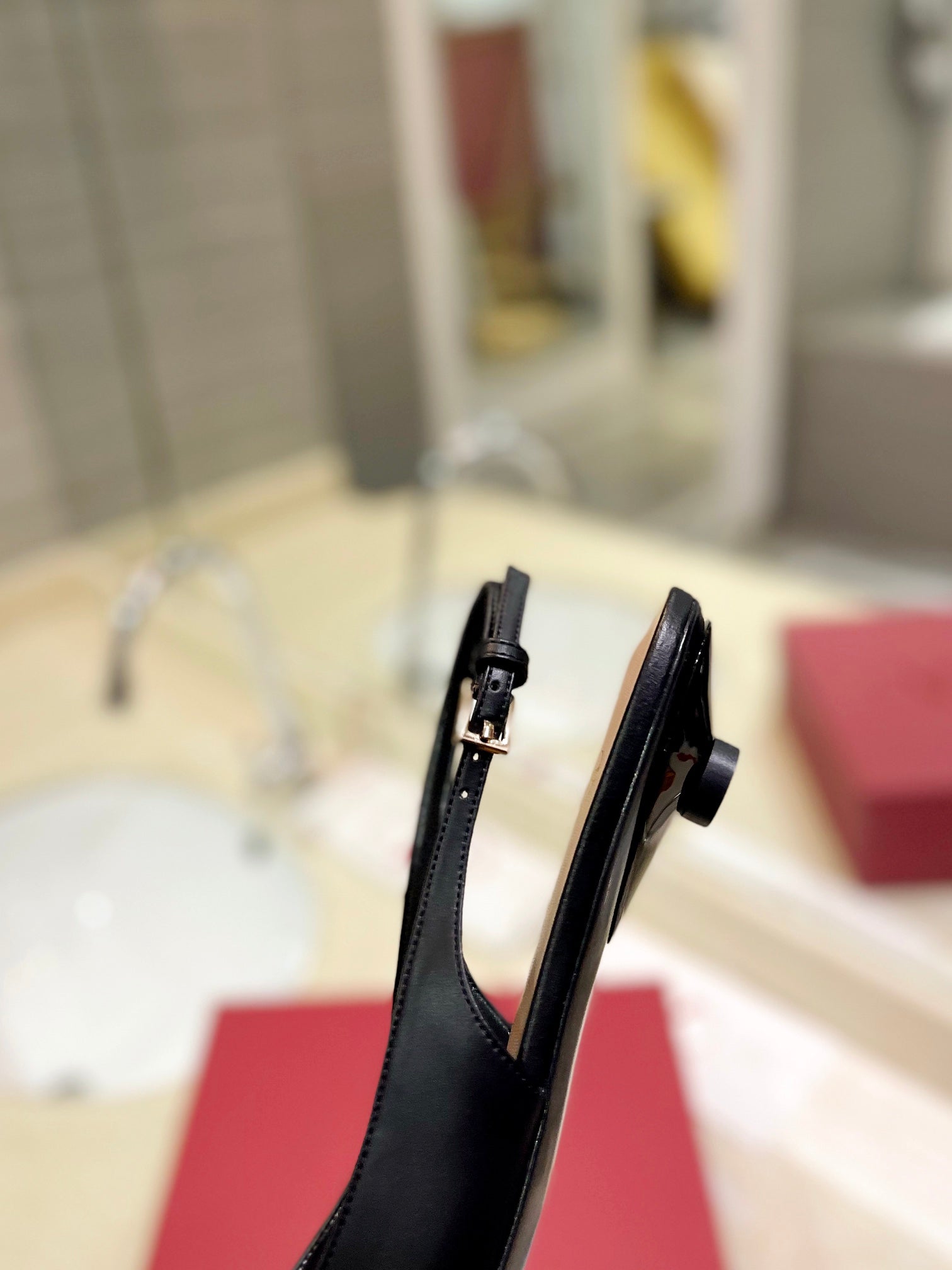 VALENTINO 26S POINTED TOE FLAT SLINGBACKS IN BLACK CALFSKIN
