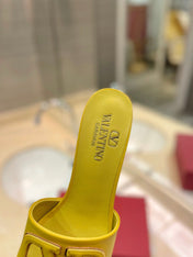 VALENTINO 26S BLOCK-HEEL SANDALS 65 MM IN DARK YELLOW CALFSKIN WITH LOGO
