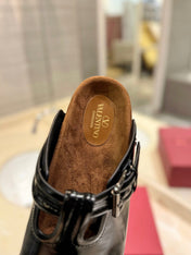 FUSSFRIEND BLACK PATENT CALFSKIN LEATHER SABOT