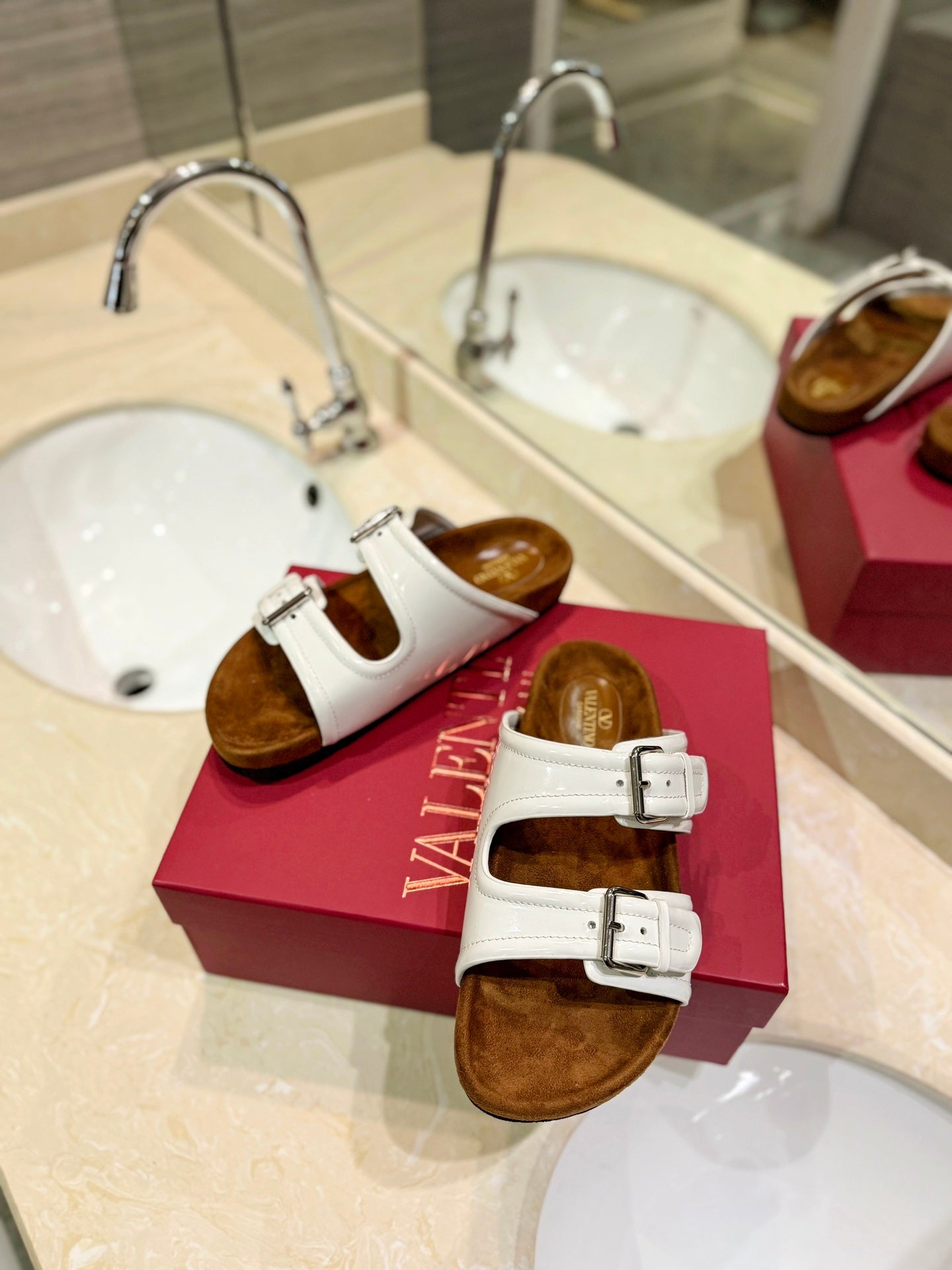 VALENTINO 26S FOOTBED SANDALS IN WHITE GLOSSY LEATHER MIX BROWN SUEDE