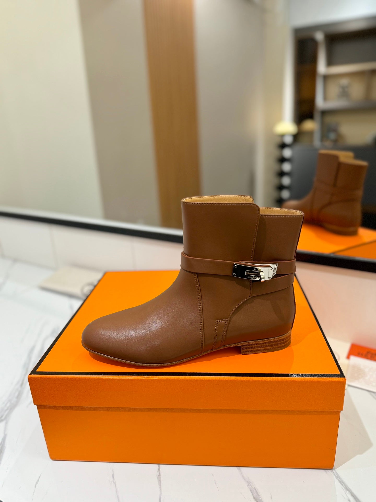 HM 26S NEO ANKLE BOOTS IN BROWN CALFSKIN