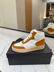 MID-TOP SNEAKERS IN WHITE PERFORATED LAMBSKIN AND BRONZE ORANGE SUEDE