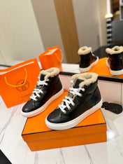 CHEALSEA BOOTS IN BLACK LAMBSKIN AND FLEECE LINING