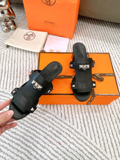 INVINCIBLE 50 SANDAL IN BLACK CALFSKIN