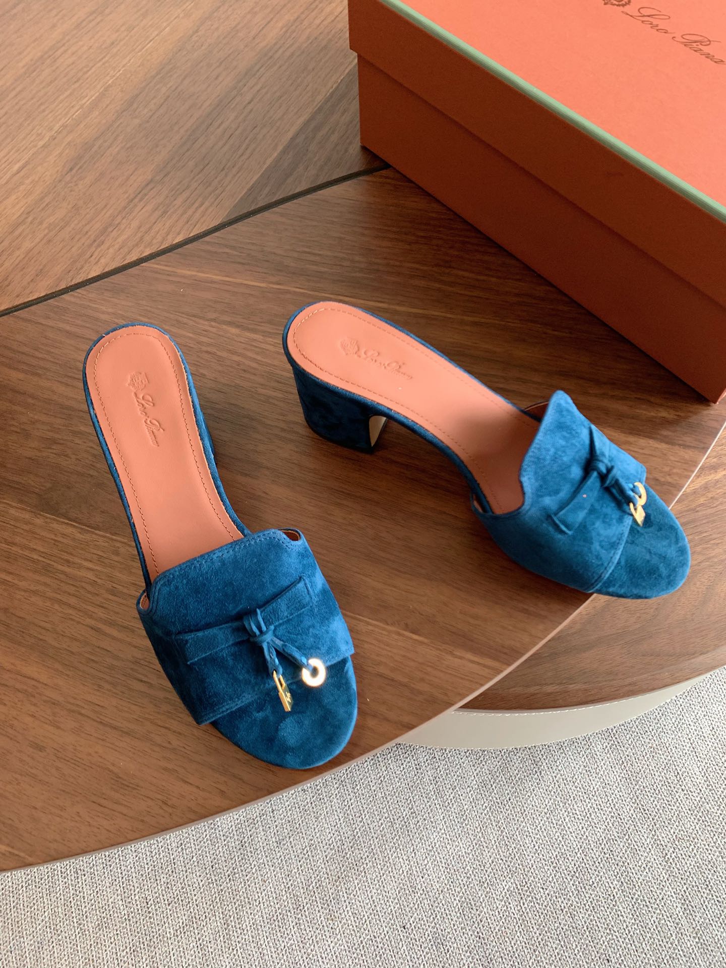 LP 26S SUMMER MULE HEELS 60MM IN DARK BLUE SUEDE GOLD HARDWARE