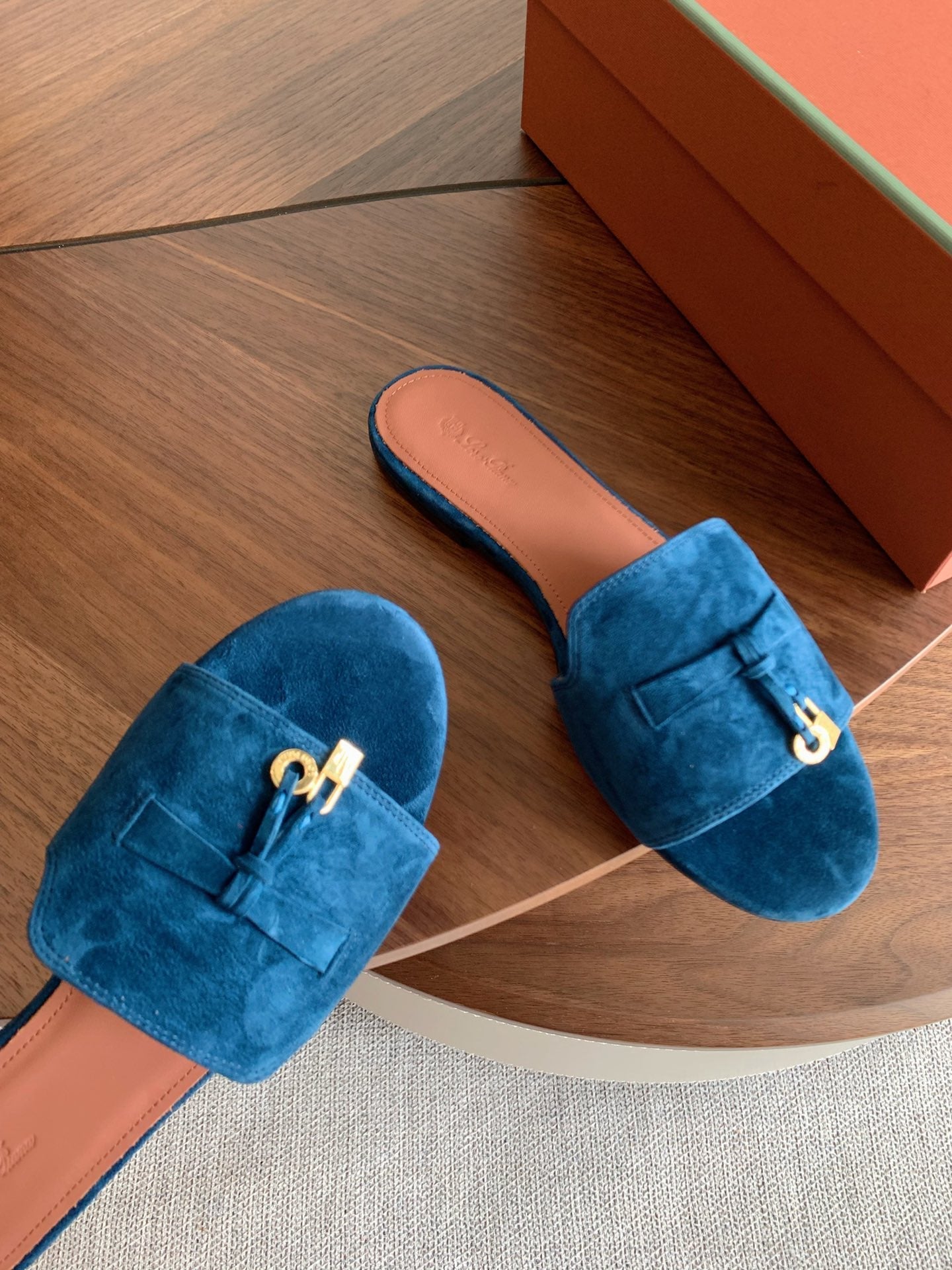LP 26S SUMMER CHARMS SLIDES IN DARK BLUE SUEDE GOLD HARDWARE