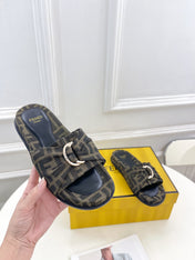 FENDI FLAT SLIPPER IN CEDAR BROWN MIX BLACK MONOGRAM JACQUARD FABRIC WITH GOLD HARDWARE