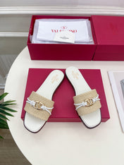 GARAVANI V LOGO SIGNATURE SLIDE IN BEIGE RAFFIA AND WHITE CALFSKIN