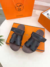 KOS CLOG IN BLACK CALFSKIN