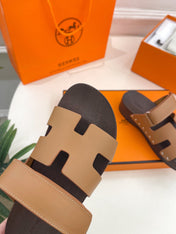 KOS CLOG IN PEANUT BROWN CALFSKIN