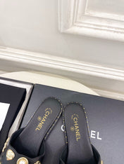 CHANEL 26S FLAT SANDALS IN BLACK LAMBSKIN CHARM-DECORATED
