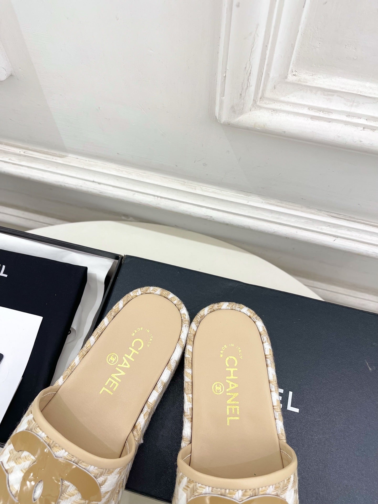CHANEL 26S SANDALS 35 MM IN BEIGE TWEED