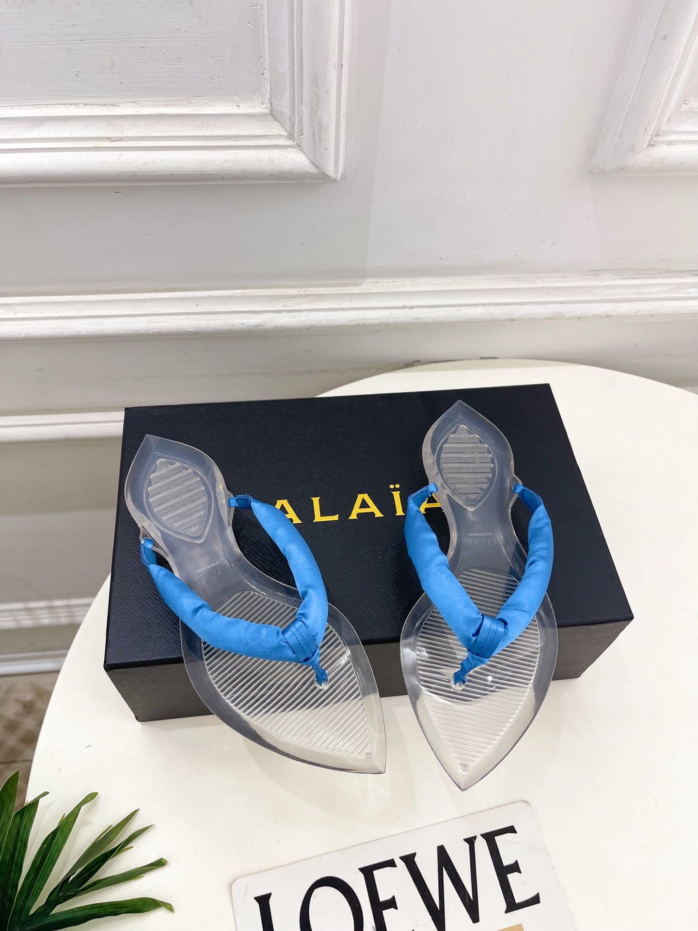 ALAIA 26S THONG SANDALS IN BLUE SATIN AND TRANSPARENT PVC