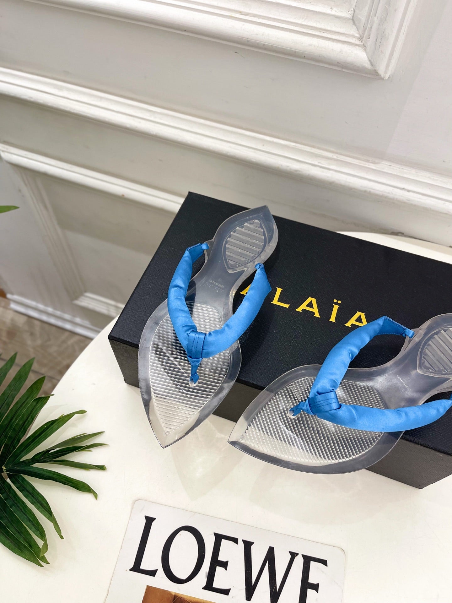 ALAIA 26S THONG SANDALS IN BLUE SATIN AND TRANSPARENT PVC