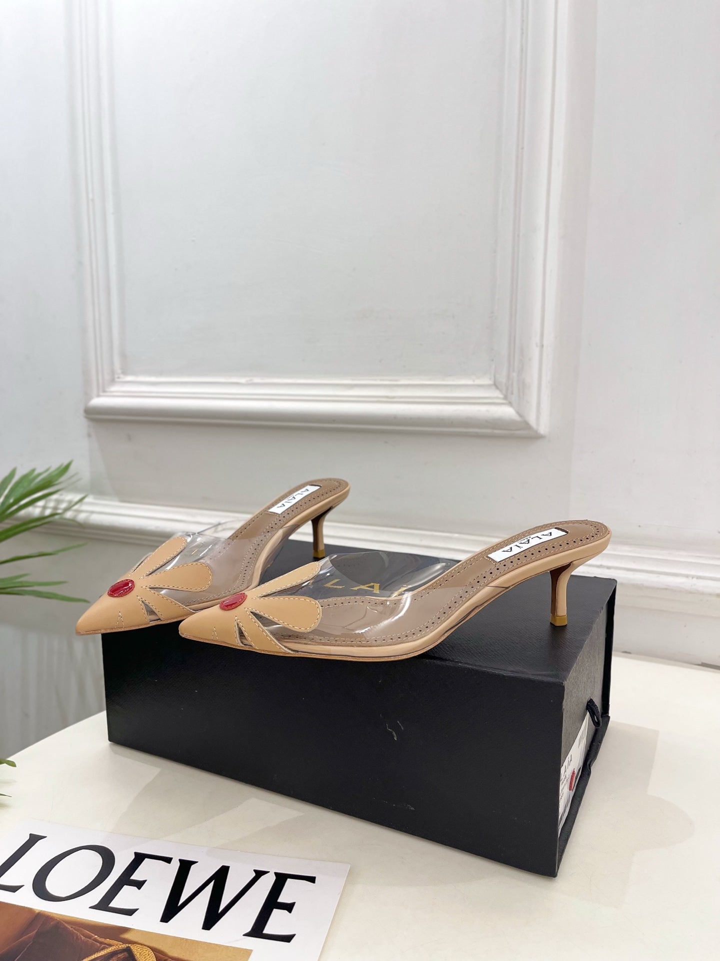 ALAIA 26S MULE HEELS 55 MM IN BEIGE LAMBSKIN AND TRANSPARENT PVC