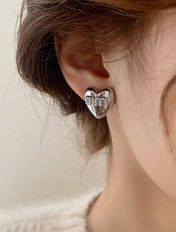 MIUMIU 26S HEART LOGO STUD EARRINGS WITH PEARL DETAILS IN SILVER TONE METAL 630844