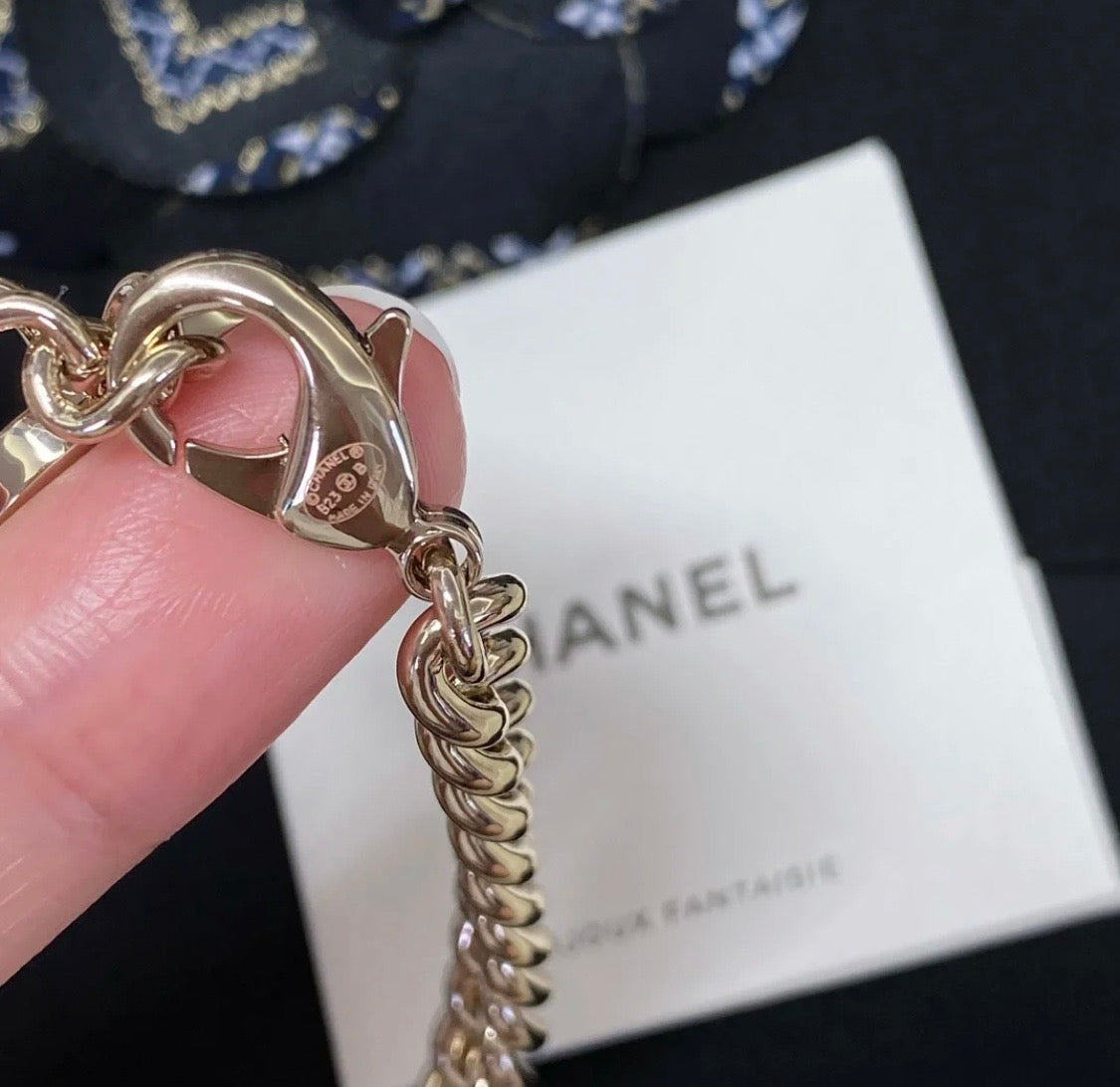 CHANEL 26S CHANEL CC LOGO DOUBLE CHAIN STAR DROP NECKLACE IN GOLD METAL 633324