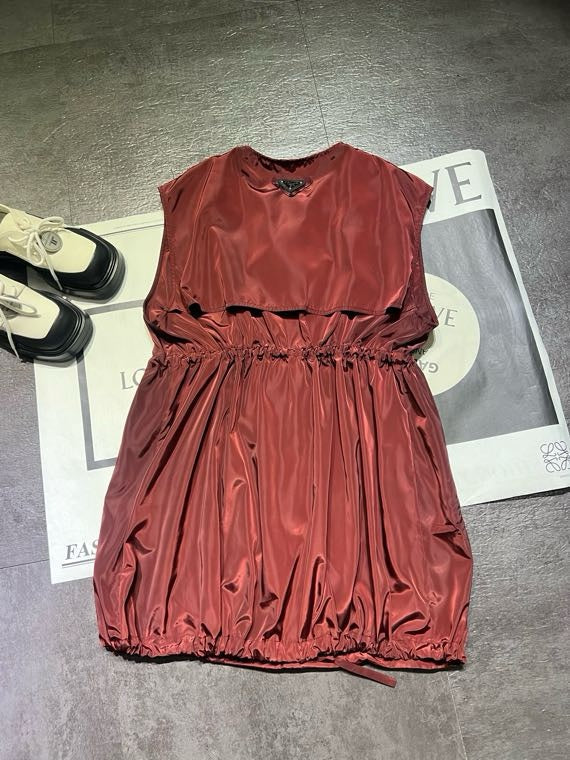 PRADA 26S SLEEVELESS FLARED DRESS 709