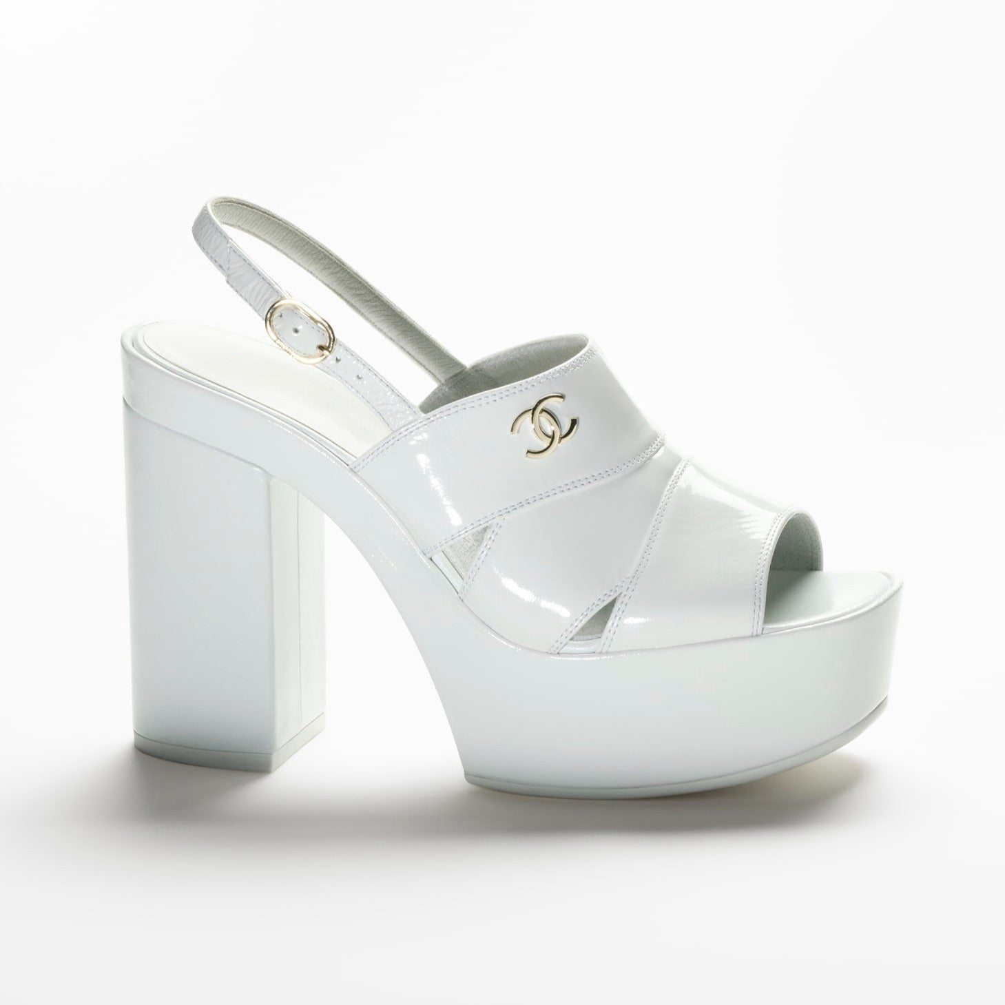 sandals-white-patent-crumpled-la_1c233c25-79bc-4ef4-9c2a-dcba47cfc514.jpg
