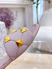 STUD FLAT SLIDE IN BABY PINK LAMBSKIN