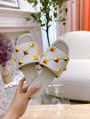 STUD FLAT SLIDE IN WHITE LAMBSKIN