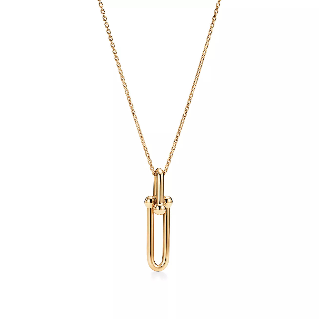 tiffany-hardwearlink-pendant-63364215_999214_ED_cf207bd0-e335-4d45-9e5e-79c2fe313367.jpg
