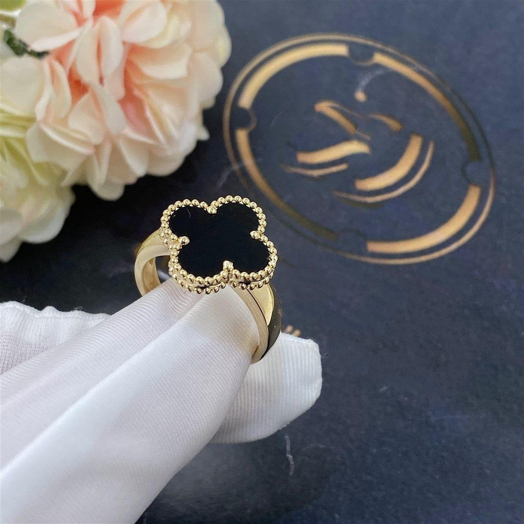 van-cleef-arpels-vintage-alhambra-ring-yellow-gold-onyx-1_e29b8944-9592-4389-8482-b52ca2b72683.jpg