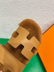 Chypre Sandal Gold shearling insole Gold goatskin lining
